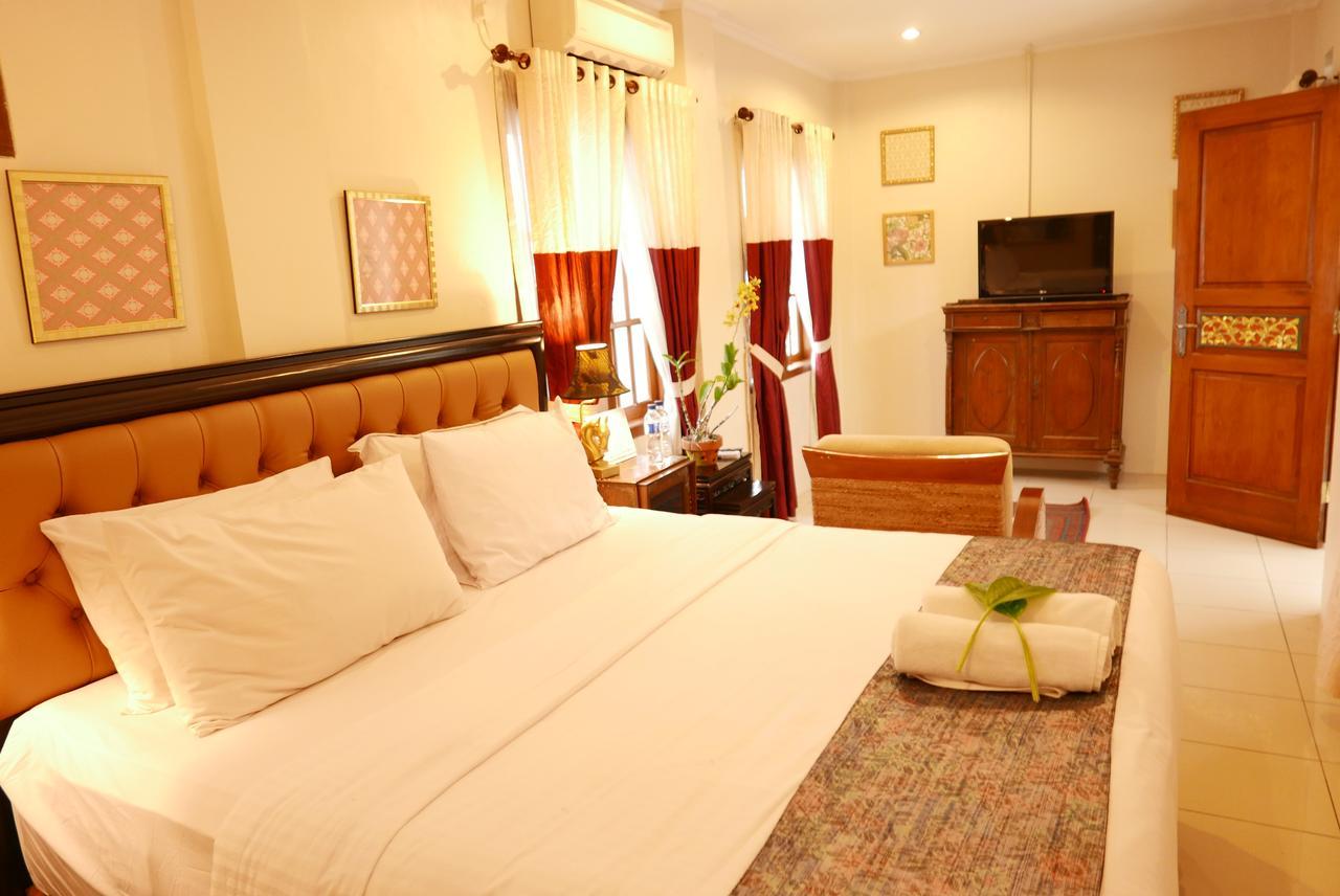 Ciwulan 36 Guest House Bandung Exterior foto